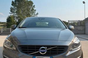 Volvo V60 2000cc perfetta 