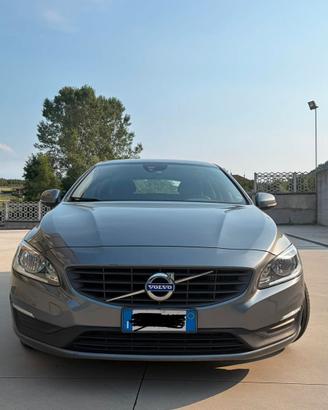 Volvo V60 2000cc perfetta 
