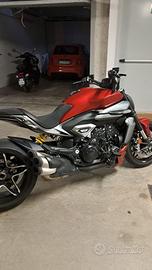 DUCATI DIAVEL V4