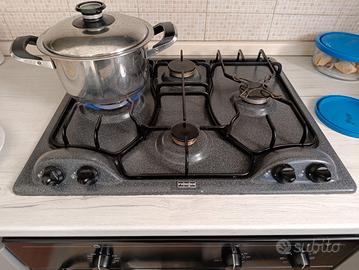 piano cottura 4 fuochi "Franke"