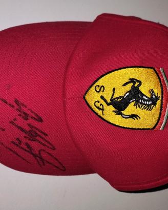 Capello Ferrari firmato Michael Schumacher 