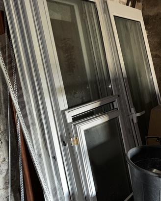 Vendi finestre e porte finistre in allumionio bian
