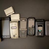 Nr.8 telefoni in blocco, visti presi, alcuni