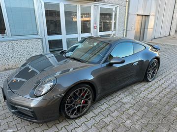 Porsche 911 Carrera 4S 992