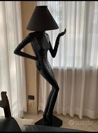 Lampada manichino donna