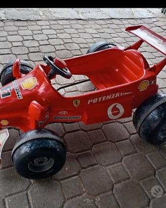 macchinina a pedali Ferrari 