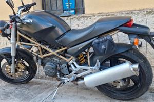 Ducati monster dark 600