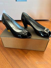 Scarpe nere con tacco