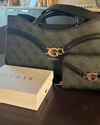 Guess borsa e portafoglio abbinati