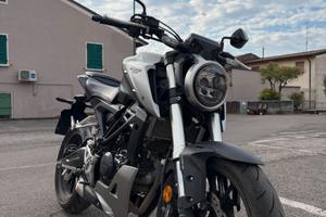 Honda CB125R