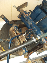 Sollevatore trattore + ricambi