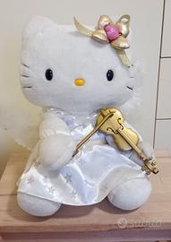 Plush toy Hello Kitty che suona il violino