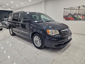 Lancia Voyager 2.8 Turbo diesel 163 CV. 7 Posti