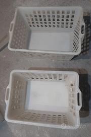 CESTE  FORATE IN PLASTICA