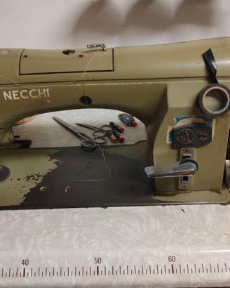 macchina da cucire necchi professionale