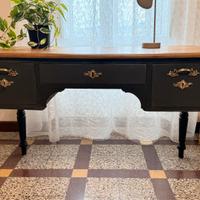 Scrivania antica restaurata in stile country chic