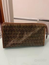 Beauty case Fendi vintage in tessuto vetrificato