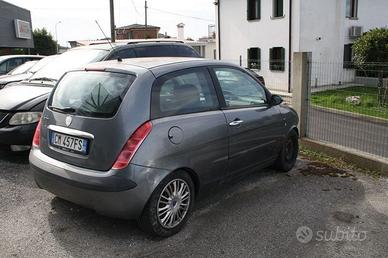 Lancia Ypsilon 1.4 16V Argento Bi-Fuel (GPL)