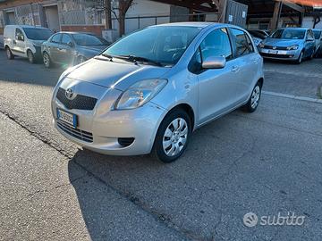 Toyota Yaris 1.0 5 porte Sol