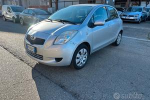 Toyota Yaris 1.0 5 porte Sol