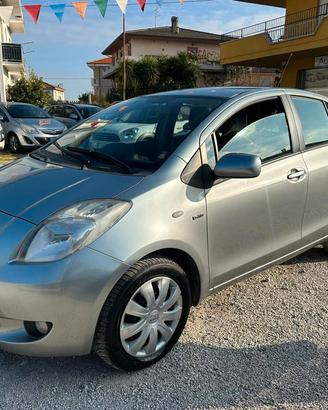 Toyota Yaris 5 Porte Yaris 5p 1.4 d-4d Navy