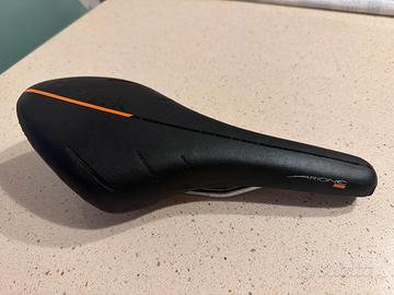 Sella Fizik bicicletta da corsa