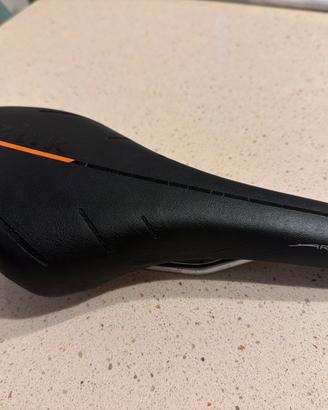 Sella Fizik bicicletta da corsa