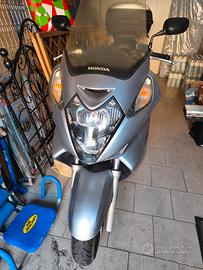 Honda Silver Wing 600