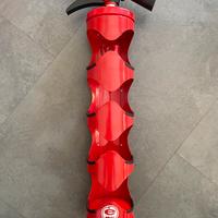 Portabottiglie da parete - design estintore