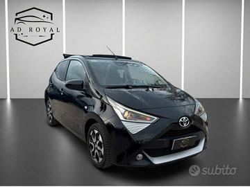Toyota Aygo Connect 1.0 VVT-i 72 CV 5 porte x-play