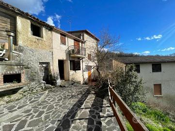 CASA INDIPENDENTE A CERVARA DI ROMA