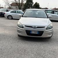 Hyundai i30 1.4 16V 109CV 5p. BlueDr. GPL Active