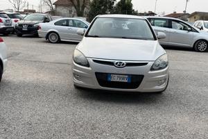 Hyundai i30 1.4 16V 109CV 5p. BlueDr. GPL Active