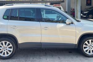 Volkswagen Tiguan 2.0 16V TDI DPF tiptronic Sport 