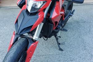 ducati hypermotard 821