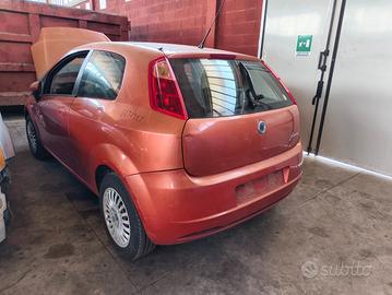 FIAT GRANDE PUNTO RICAMBI USATI GARANTITI