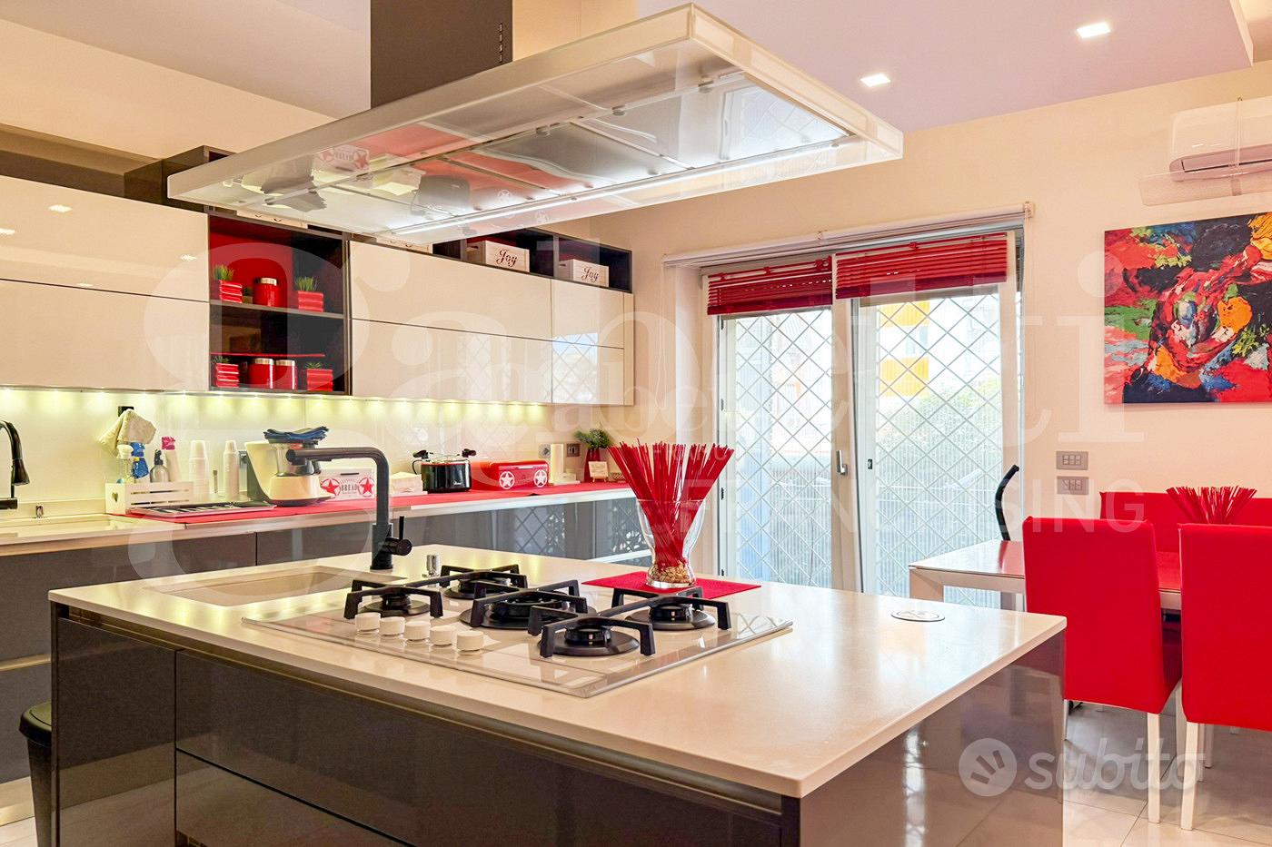 Apartment in Napoli, Soccavo, Municipalità 9 - Altro