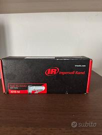 Smerigliatrice angolare