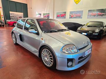 Renault Clio 3.0 V6 24V cat 3 porte Sport