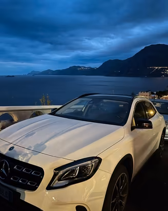 DAIMLER MERCEDES GLA 200d SPORT Full Optional AMG