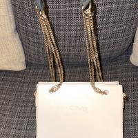 Borsetta bianca o-bag con tracolla catenella