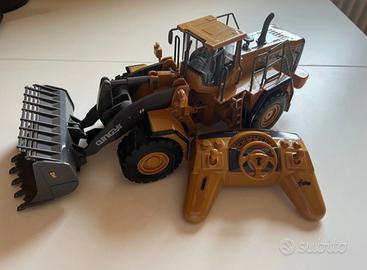 Ruspa pala gommata telecomandata