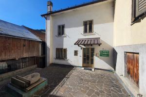 CASA BICAMERE ABITABILE DA SUBITO CON GIARDINO