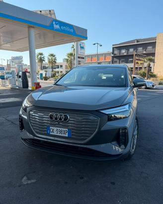 AUDI Q4 35 ETRON BUSINESS ADVANCED  170 CV