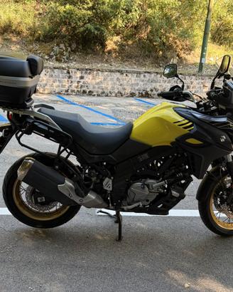 Moto Suzuki V-Strom DL 650 XT ABS