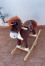 Cavallino a dondolo