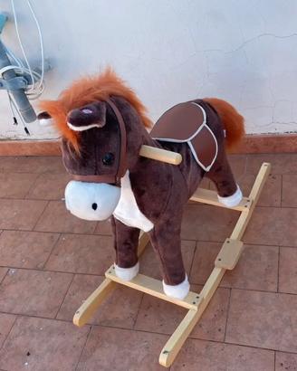 Cavallino a dondolo