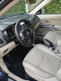 Mitsubishi outlander 2008