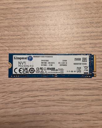 SSD 250GB Kingston memoria interna