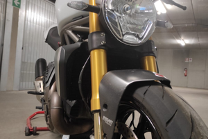 Ducati Monster 1200s